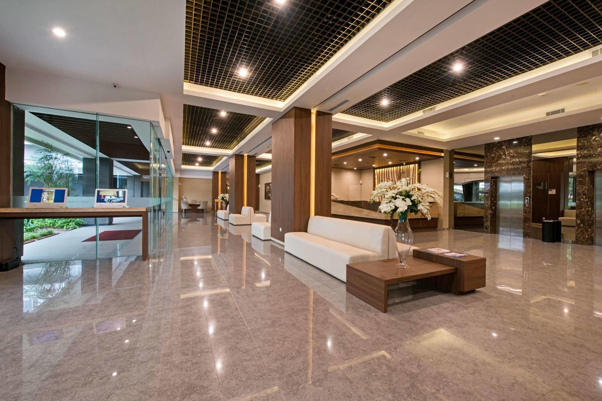 Grand Whiz Poins Simatupang Giacarta Esterno foto