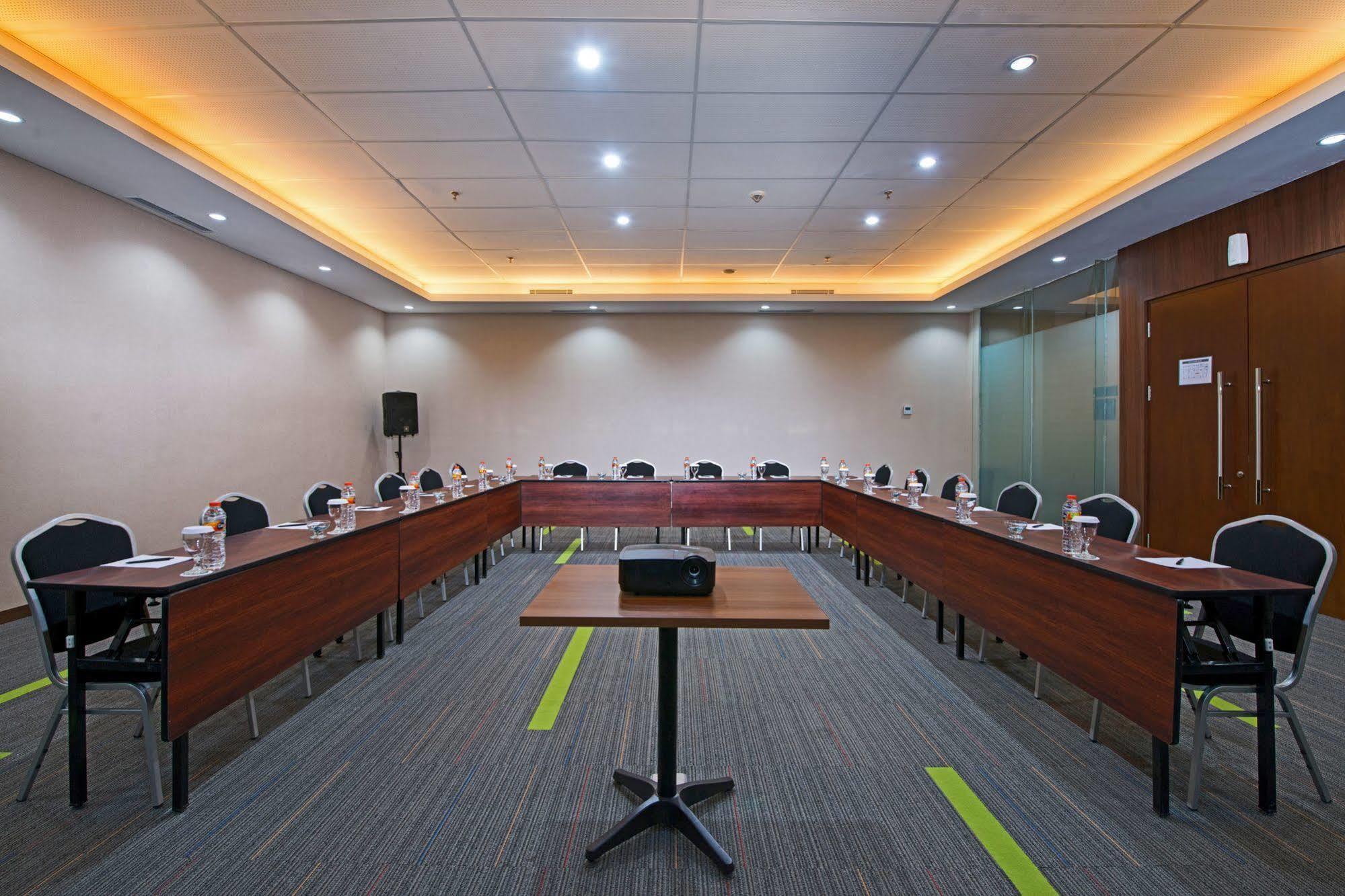 Grand Whiz Poins Simatupang Giacarta Esterno foto